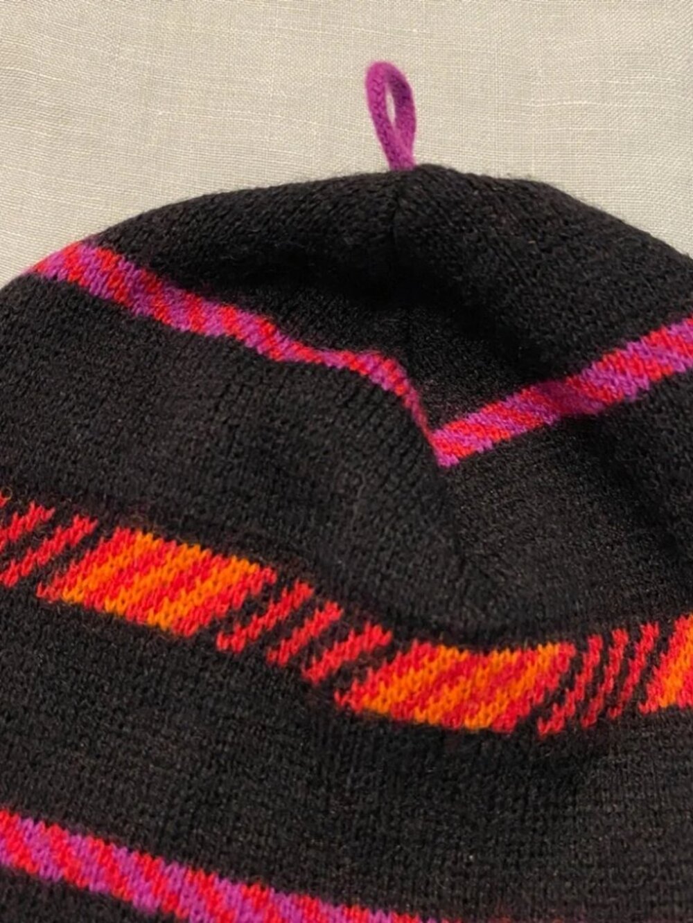 Vintage 1990s 1992 Patagonia black orange pink striped wool blend beanie hat - Picture 4 of 9